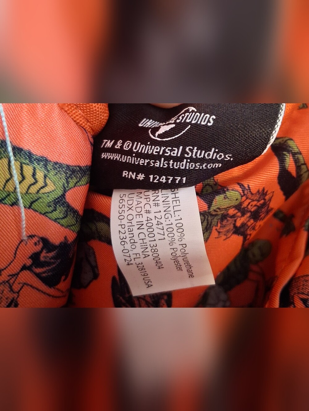 EUC Disney Universal Studios Retired Creature From The Black Lagoon Sling Bag - Picture 14 of 14
